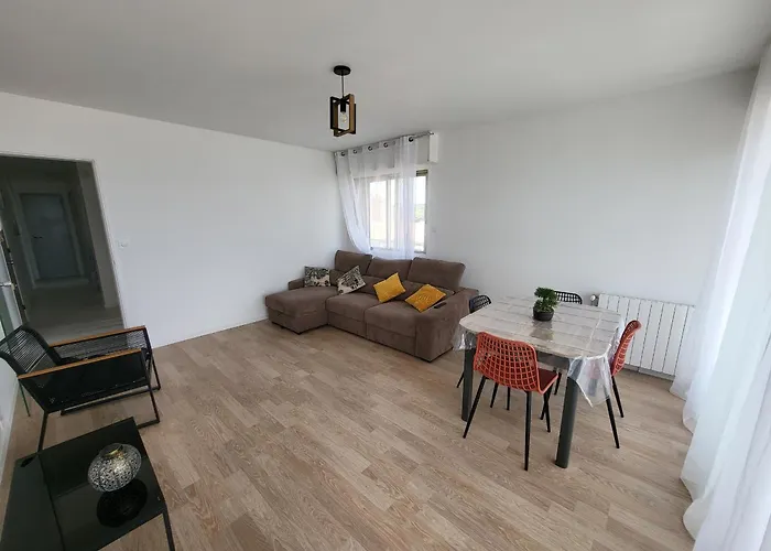 דירה 2 Avec Terrasse Et Garage Privatif Proche - Fr-1-92-940 *