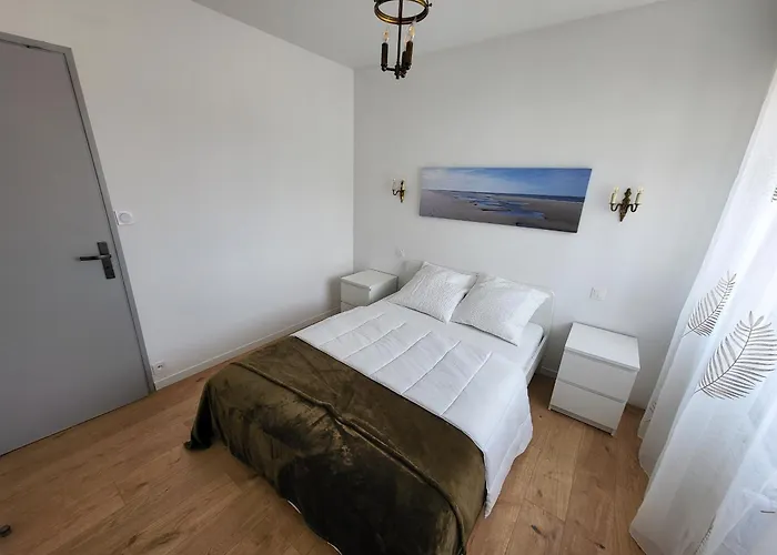 2 Avec Terrasse Et Garage Privatif Proche - Fr-1-92-940